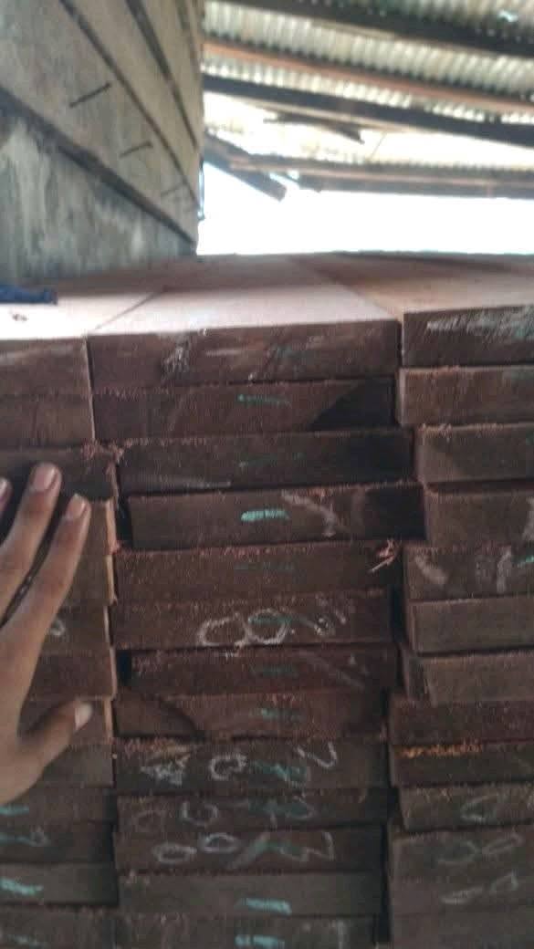 Dark Red Meranti Timber