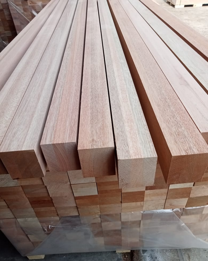 Red Meranti Laminated Scantlings by PT TATA SUMBER INTI